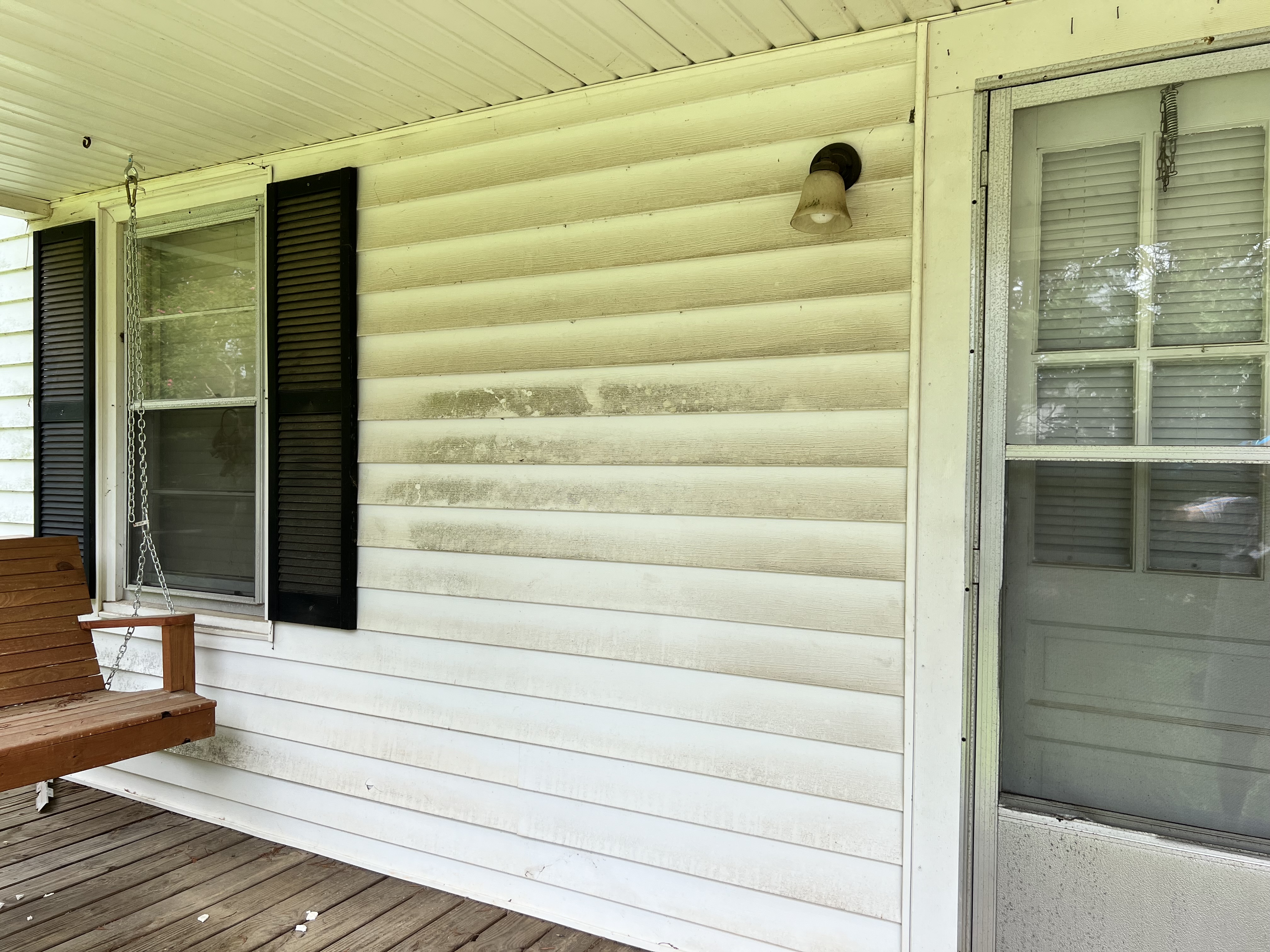 Before and after House Washing